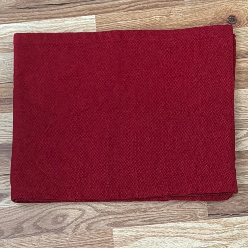Elegant Red table runner